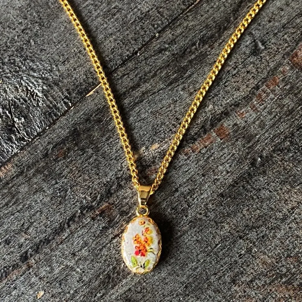 NEW Gold Vintage Style Floral Layering Necklace - Picture 2 of 8